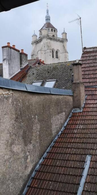 Duplex Au Centre Ville, Dans Cour Interieure Calme Dole Kültér fotó